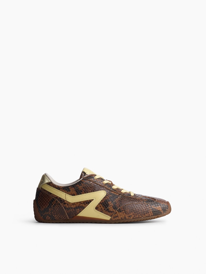 Ultra Slim Retro Runner Sneakers